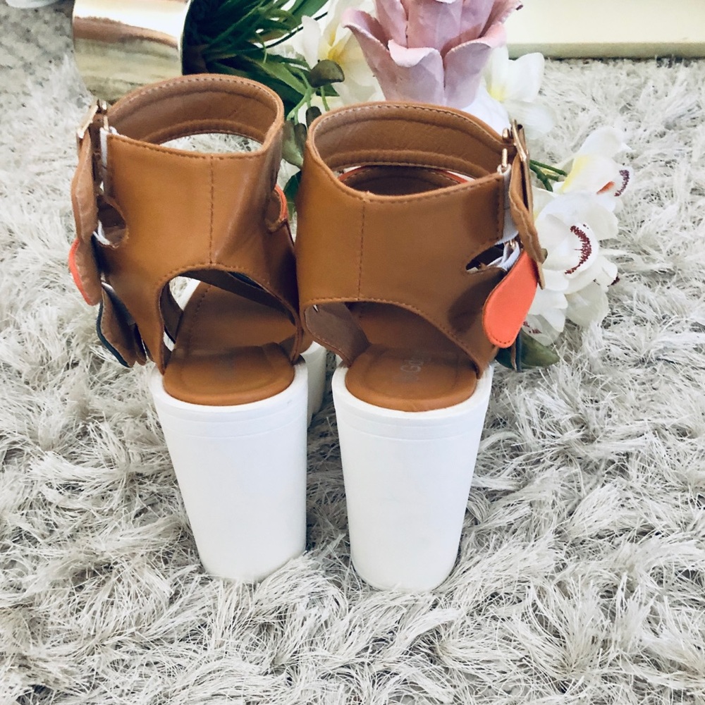 NEW ‘Raina’ Chunky Heels - Picture 5 of 11